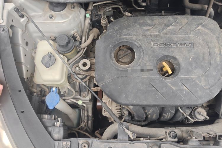 Used Hyundai ix35 2012 2.0L Automatic Two-Wheel Drive New Edition GL Engine Bay Right