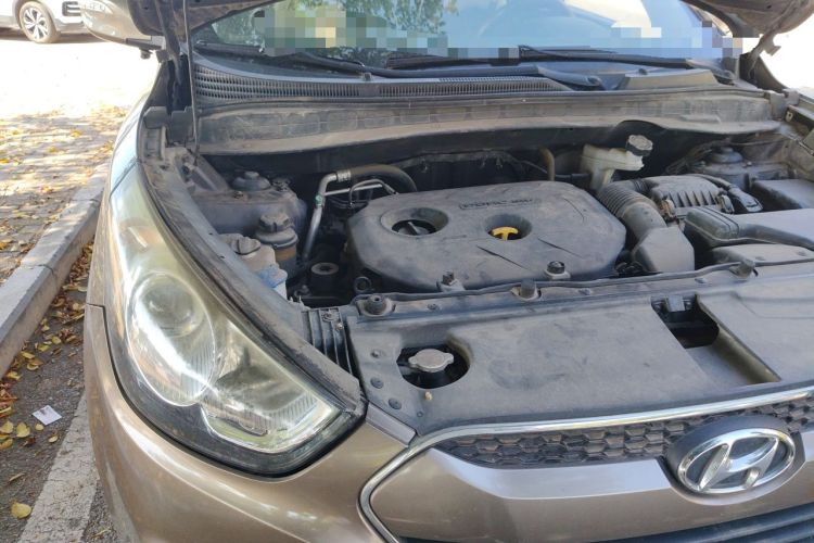 Used Hyundai ix35 2012 2.0L Automatic Two-Wheel Drive Elite Edition GLS Engine Bay Right