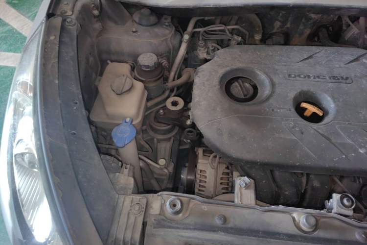 Used Hyundai ix35 2012 2.0L Manual Two-Wheel Drive New Edition GL Engine Bay Right