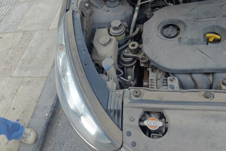 Used Hyundai ix35 2012 2.0L Automatic Two-Wheel Drive Elite Edition GLS Engine Bay Right