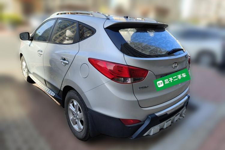 Used Hyundai ix35 2012 2.0L Automatic Two-Wheel Drive New Edition GL Exterior 3