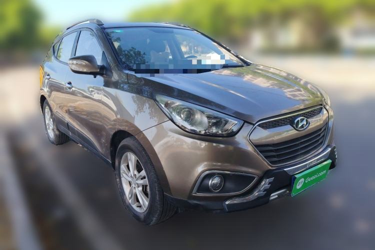 Used Hyundai ix35 2012 2.0L Automatic Two-Wheel Drive Elite Edition GLS Front Right 45 Deg
