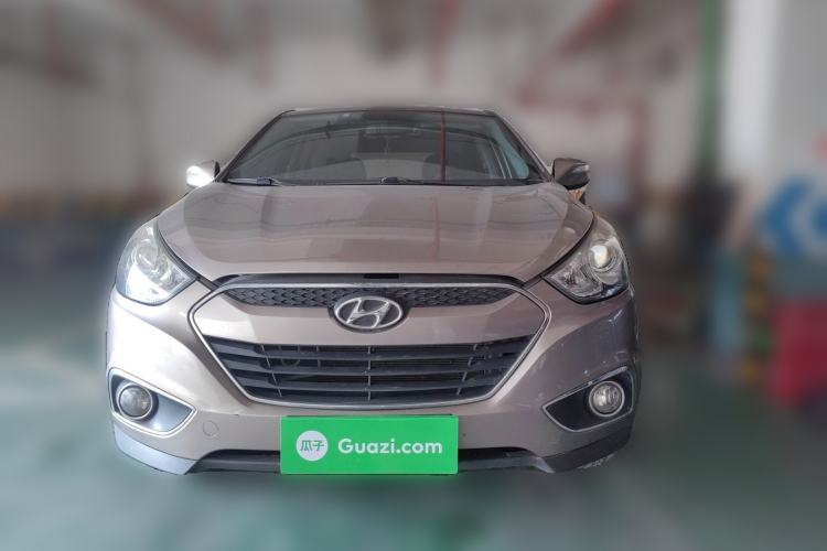 Used Hyundai ix35 2012 2.0L Manual Two-Wheel Drive New Edition GL Front