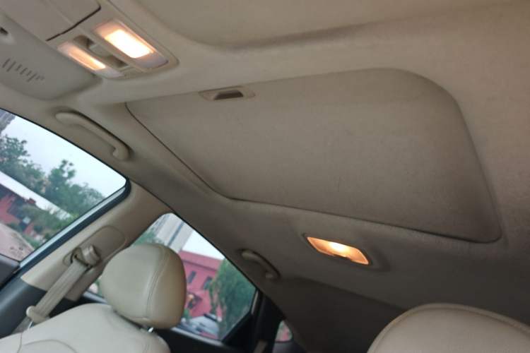 Used Hyundai ix35 2012 2.0L Automatic Two-Wheel Drive Elite Edition GLS Headliner
