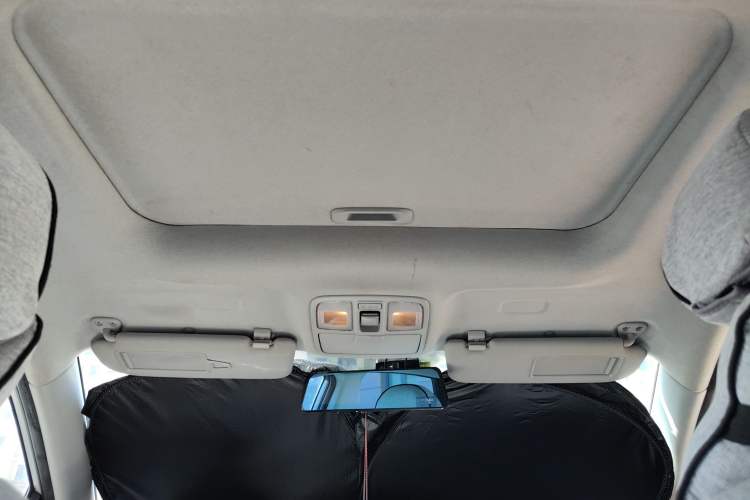 Used Hyundai ix35 2012 2.0L Automatic Two-Wheel Drive New Edition GL Headliner