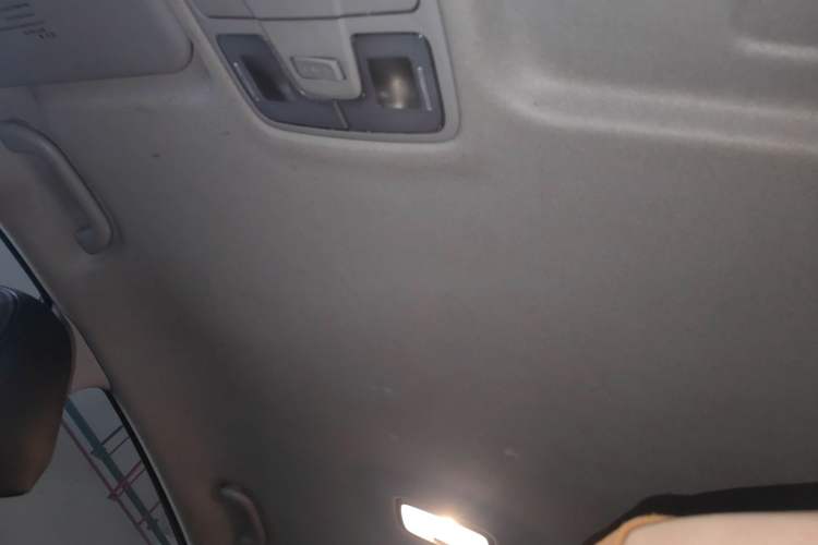 Used Hyundai ix35 2012 2.0L Manual Two-Wheel Drive New Edition GL Headliner