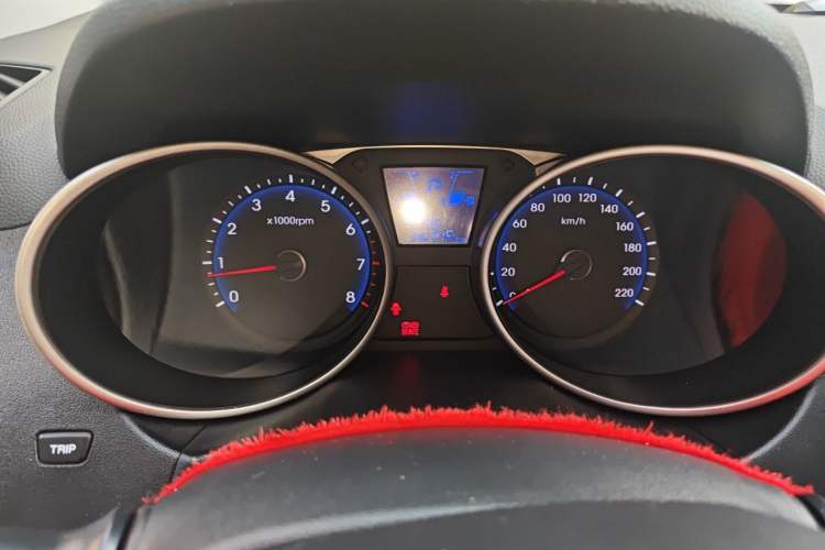 Used Hyundai ix35 2012 2.0L Automatic 4x4 Prestige Edition GLS Instrument Cluster