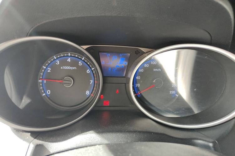 Used Hyundai ix35 2012 2.0L Automatic Two-Wheel Drive New Edition GL Instrument Cluster