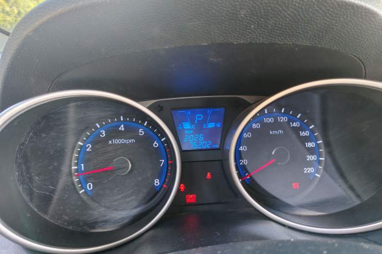 Used Hyundai ix35 2012 2.0L Automatic Two-Wheel Drive Elite Edition GLS Instrument Cluster