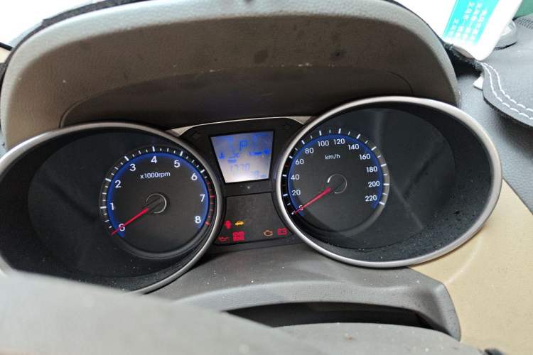 Used Hyundai ix35 2012 2.0L Automatic Two-Wheel Drive Elite Edition GLS Instrument Cluster