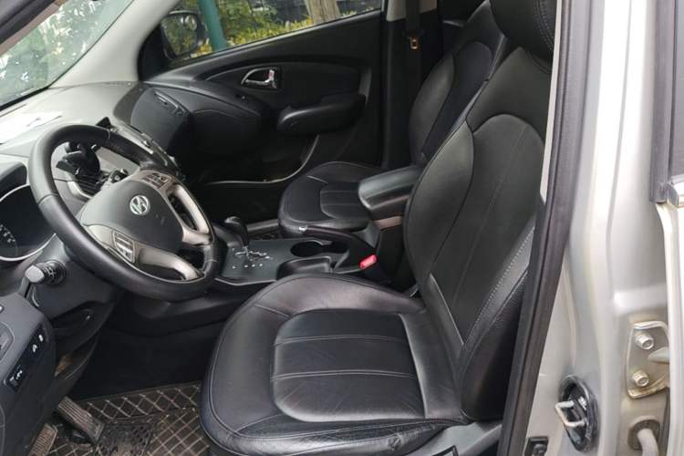 Used Hyundai ix35 2012 2.0L Automatic Two-Wheel Drive Elite Edition GLS Left Front Seat