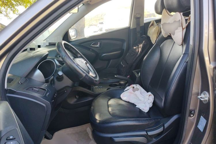 Used Hyundai ix35 2012 2.0L Automatic Two-Wheel Drive Elite Edition GLS Left Front Seat