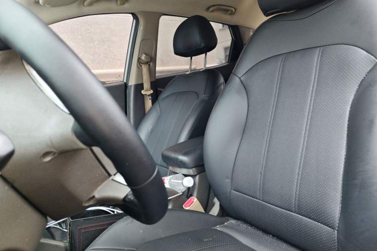Used Hyundai ix35 2012 2.0L Automatic Two-Wheel Drive Elite Edition GLS Left Front Seat
