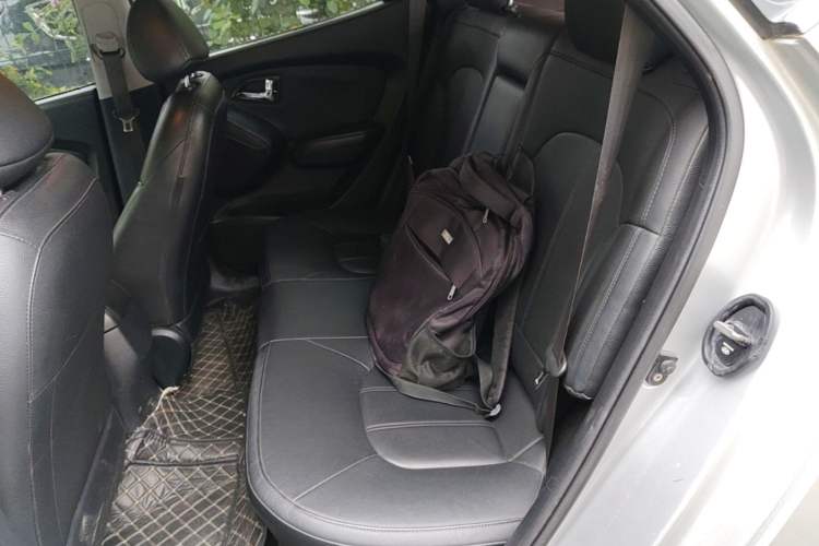 Used Hyundai ix35 2012 2.0L Automatic Two-Wheel Drive Elite Edition GLS Left Rear Seat