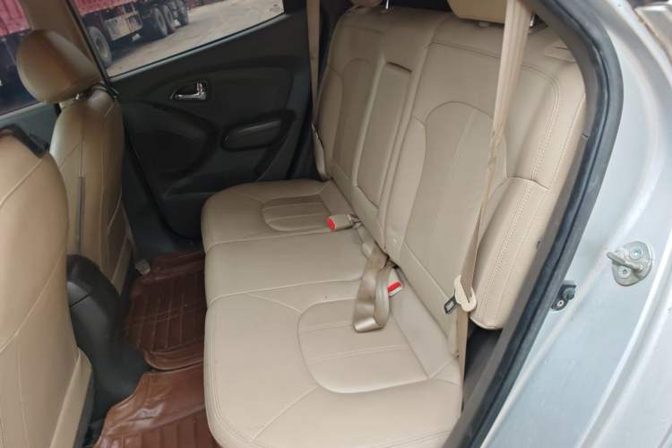 Used Hyundai ix35 2012 2.0L Automatic Two-Wheel Drive Elite Edition GLS Left Rear Seat