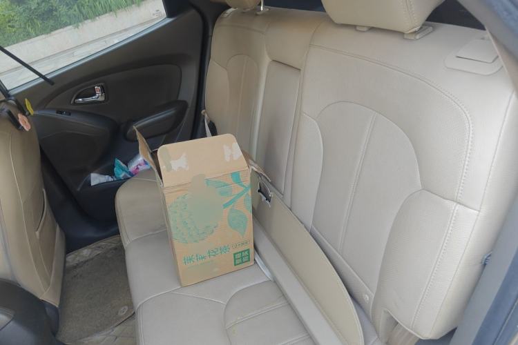 Used Hyundai ix35 2012 2.0L Automatic Two-Wheel Drive Elite Edition GLS Left Rear Seat