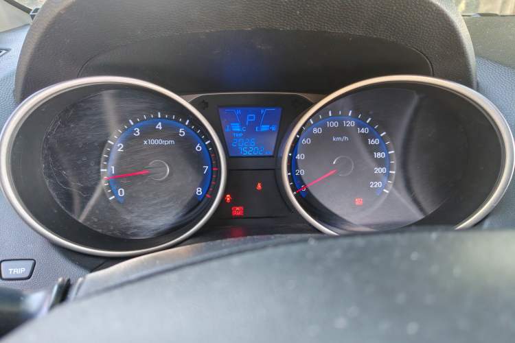 Used Hyundai ix35 2012 2.0L Automatic Two-Wheel Drive Elite Edition GLS Odometer Close Up