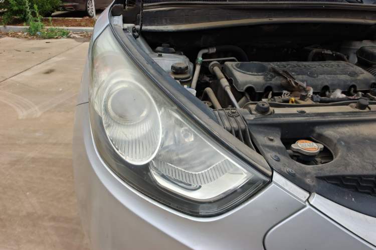 Used Hyundai ix35 2012 2.0L Automatic Two-Wheel Drive Elite Edition GLS Right Front Headlight