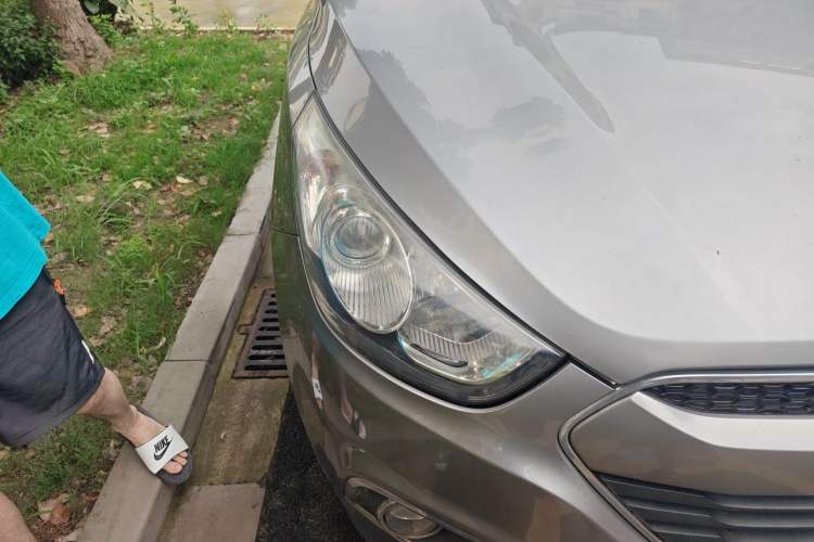 Used Hyundai ix35 2012 2.0L Automatic Two-Wheel Drive Elite Edition GLS Right Front Headlight