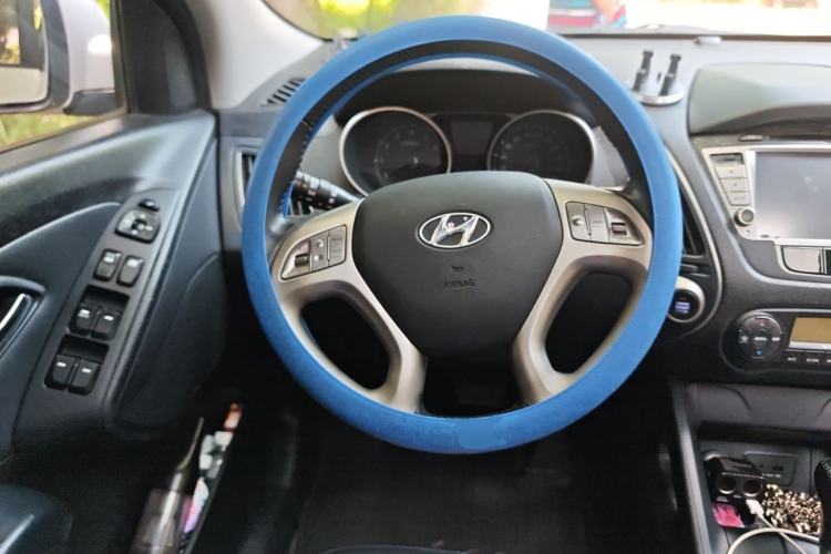Used Hyundai ix35 2012 2.0L Automatic Two-Wheel Drive Elite Edition GLS Steering Wheel