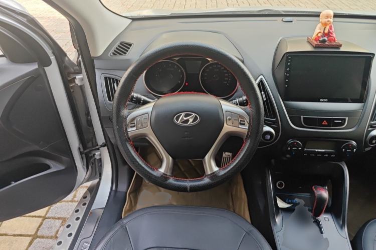 Used Hyundai ix35 2012 2.0L Automatic 4x4 Prestige Edition GLS Steering Wheel