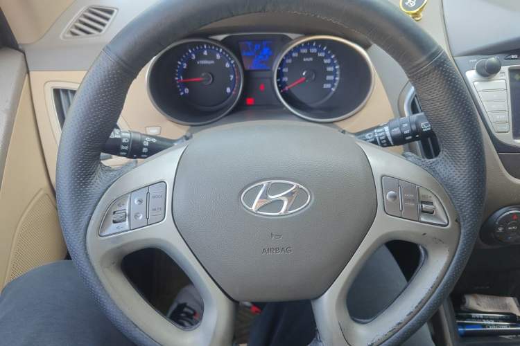 Used Hyundai ix35 2012 2.0L Automatic Two-Wheel Drive Elite Edition GLS Steering Wheel