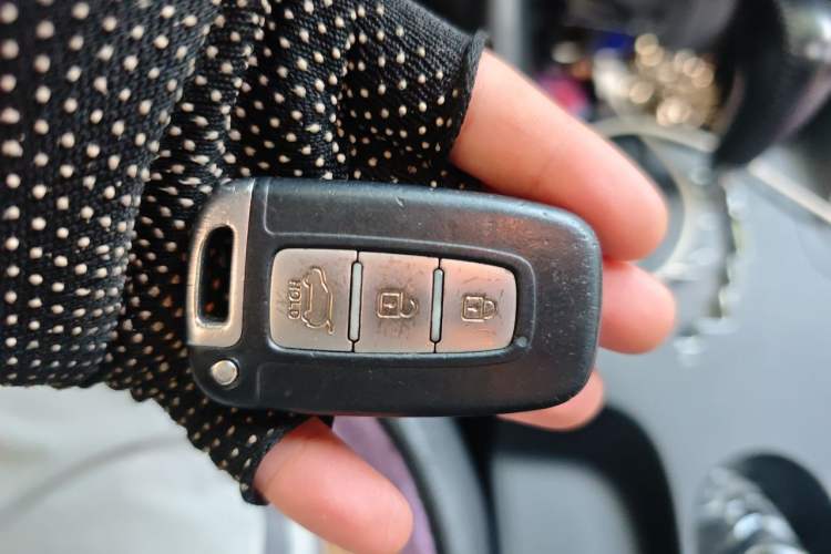 Used Hyundai ix35 2012 2.0L Automatic Two-Wheel Drive Elite Edition GLS Vehicle Key