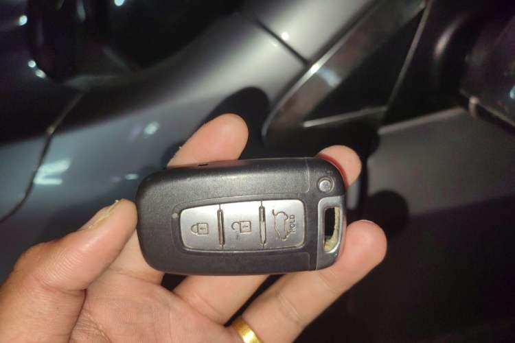 Used Hyundai ix35 2012 2.4L Automatic Two-Wheel Drive Prestige Edition GLS Vehicle Key