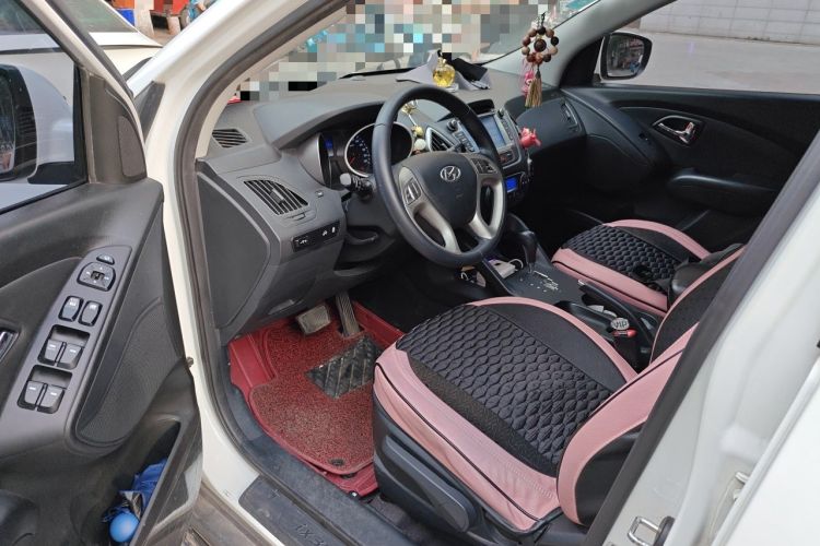 Used Hyundai ix35 2012 2.0L Automatic Two-Wheel Drive Elite Edition GLS Driver Seat