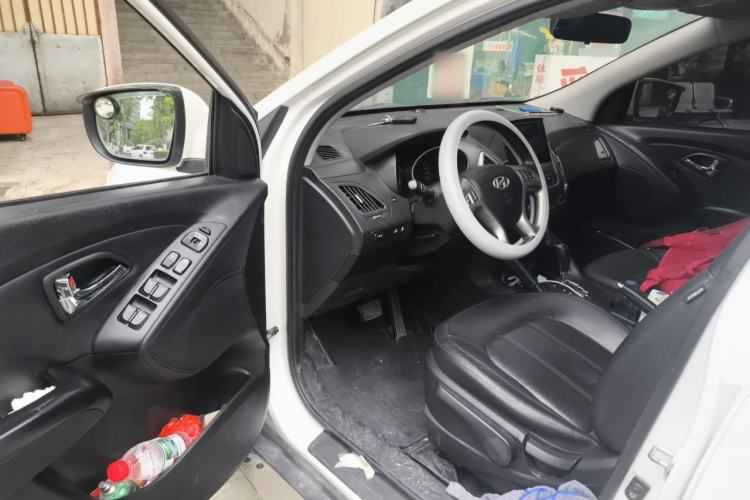 Used Hyundai ix35 2012 2.0L Automatic Two-Wheel Drive Elite Edition GLS Driver Seat