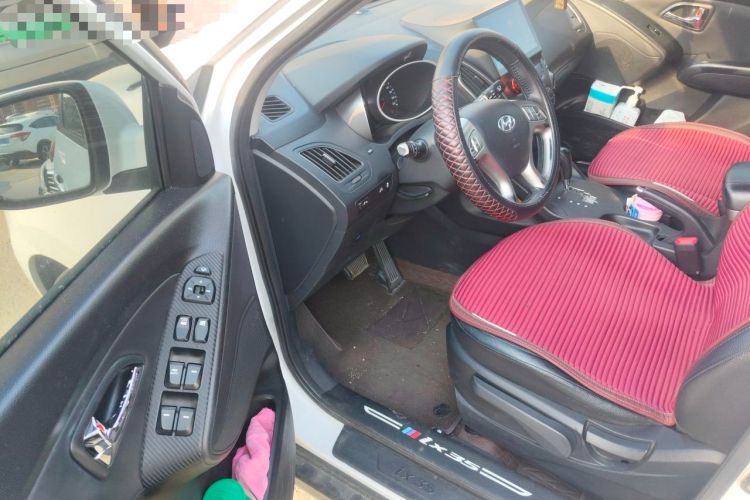 Used Hyundai ix35 2012 2.0L Automatic Two-Wheel Drive Elite Edition GLS Driver Seat
