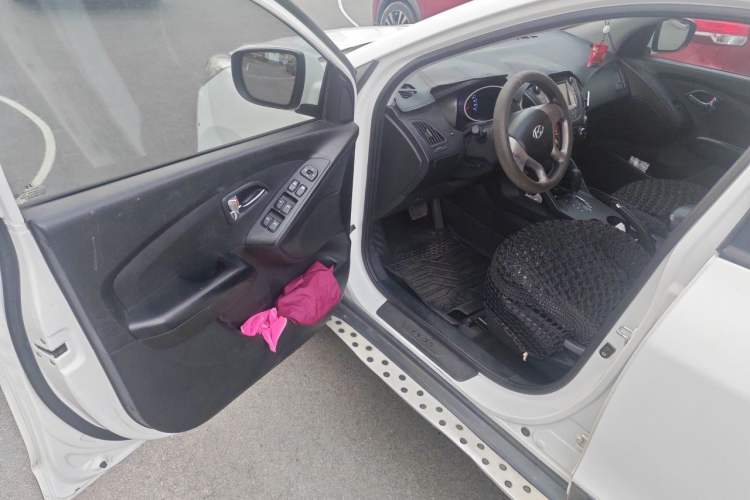 Used Hyundai ix35 2012 2.0L Automatic Two-Wheel Drive New Edition GL Driver Seat