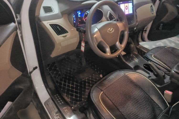Used Hyundai ix35 2012 2.0L Automatic Two-Wheel Drive New Edition GL Driver Seat