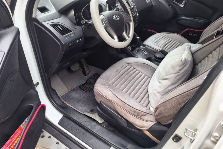 Used Hyundai ix35 2012 2.0L Automatic Two-Wheel Drive Elite Edition GLS Driver Seat