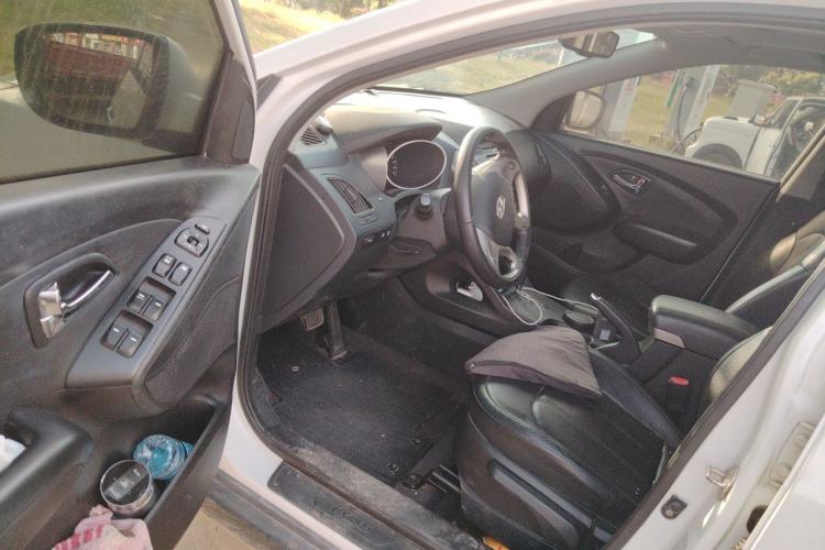 Used Hyundai ix35 2012 2.0L Automatic Two-Wheel Drive Elite Edition GLS Driver Seat