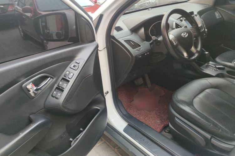 Used Hyundai ix35 2012 2.0L Automatic Two-Wheel Drive Elite Edition GLS Driver Seat