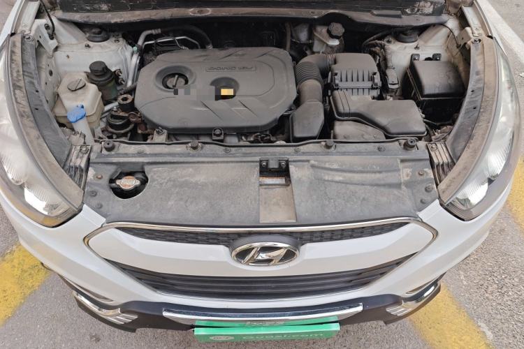 Used Hyundai ix35 2012 2.0L Automatic Two-Wheel Drive Elite Edition GLS Engine Bay