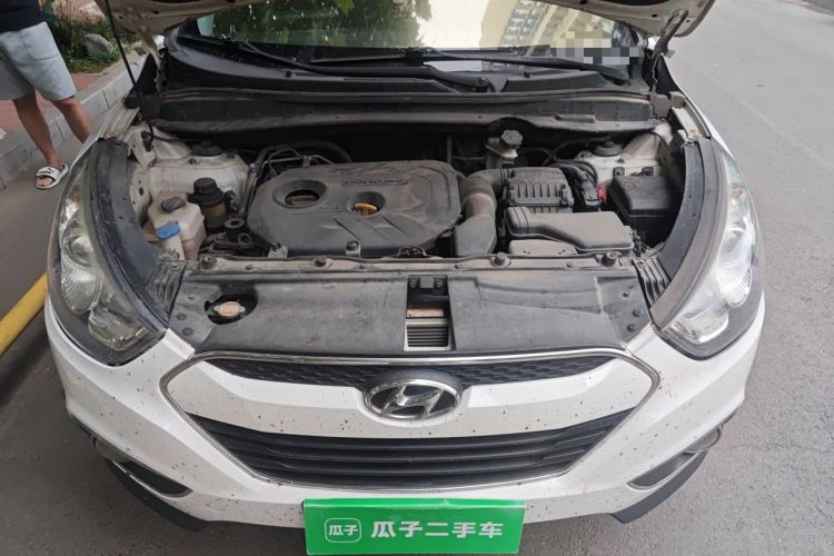 Used Hyundai ix35 2012 2.0L Automatic Two-Wheel Drive Elite Edition GLS Engine Bay
