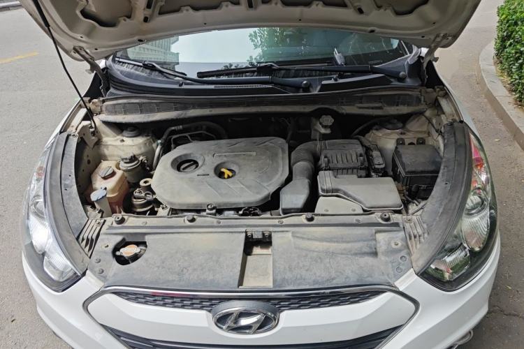 Used Hyundai ix35 2012 2.0L Automatic Two-Wheel Drive New Edition GL Engine Bay