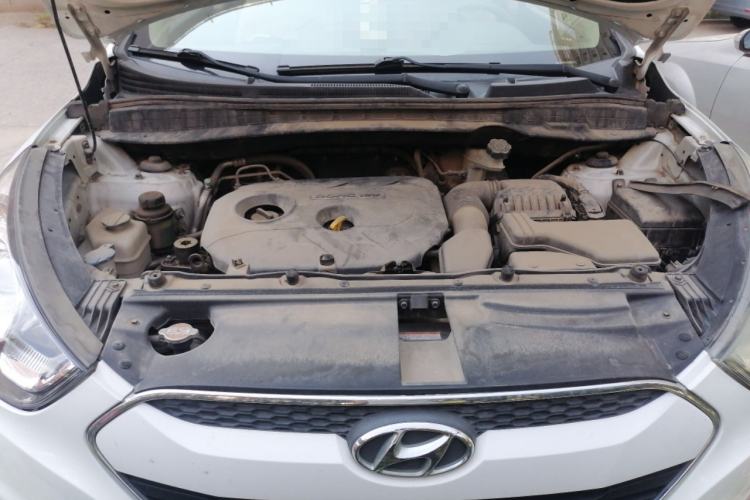 Used Hyundai ix35 2012 2.0L Automatic Two-Wheel Drive Elite Edition GLS Engine Bay