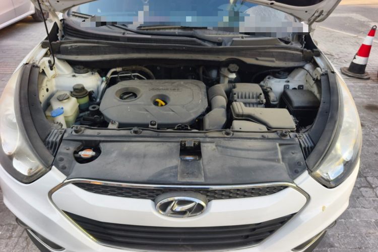 Used Hyundai ix35 2012 2.0L Automatic Two-Wheel Drive Elite Edition GLS Engine Bay