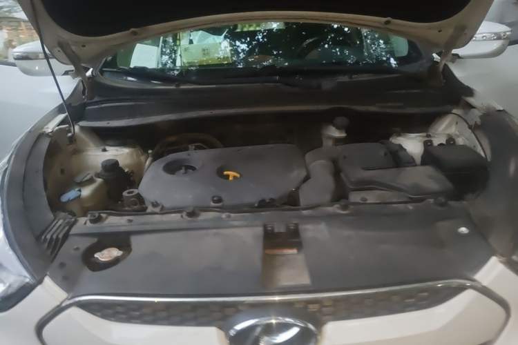 Used Hyundai ix35 2012 2.0L Automatic Two-Wheel Drive Elite Edition GLS Engine Bay