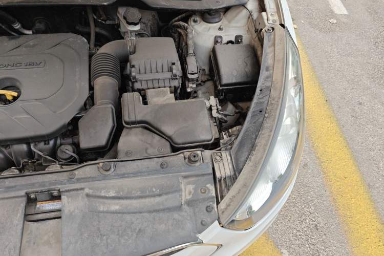 Used Hyundai ix35 2012 2.0L Automatic Two-Wheel Drive Elite Edition GLS Engine Bay Left