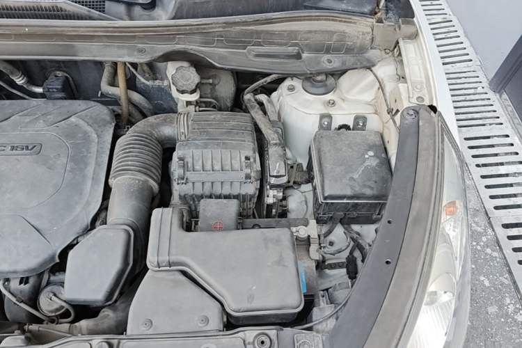 Used Hyundai ix35 2012 2.0L Automatic Two-Wheel Drive Elite Edition GLS Engine Bay Left
