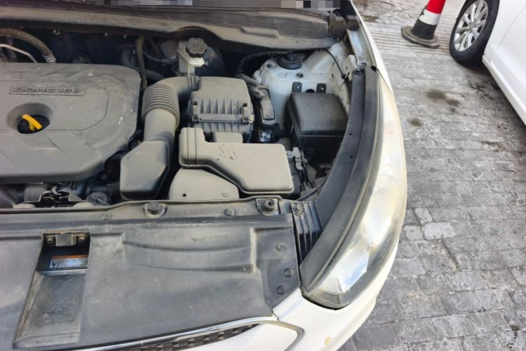 Used Hyundai ix35 2012 2.0L Automatic Two-Wheel Drive Elite Edition GLS Engine Bay Left