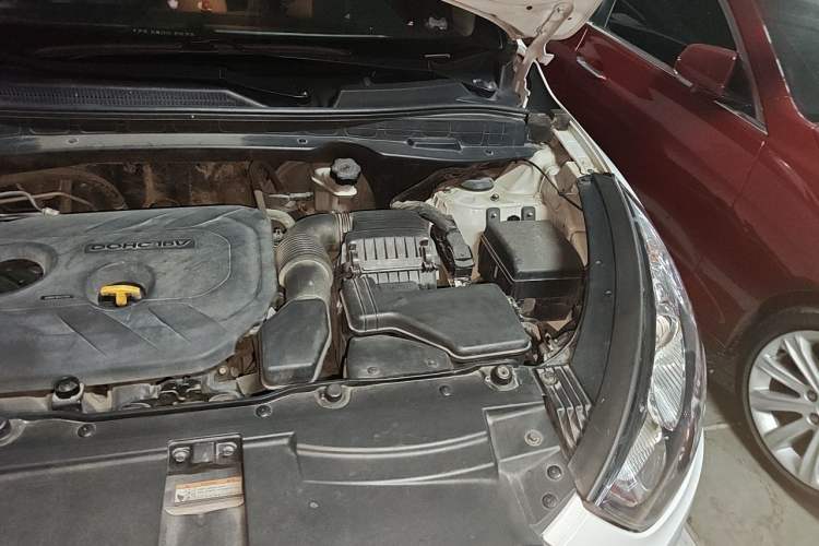 Used Hyundai ix35 2012 2.0L Automatic Two-Wheel Drive Elite Edition GLS Engine Bay Left
