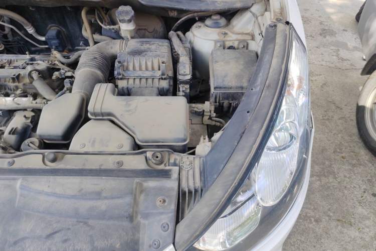 Used Hyundai ix35 2012 2.0L Automatic Two-Wheel Drive Elite Edition GLS Engine Bay Left