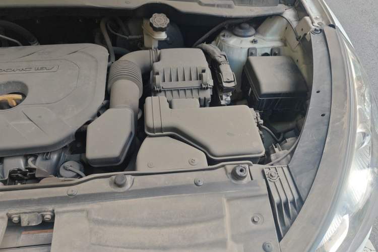 Used Hyundai ix35 2012 2.0L Automatic Two-Wheel Drive Elite Edition GLS Engine Bay Left
