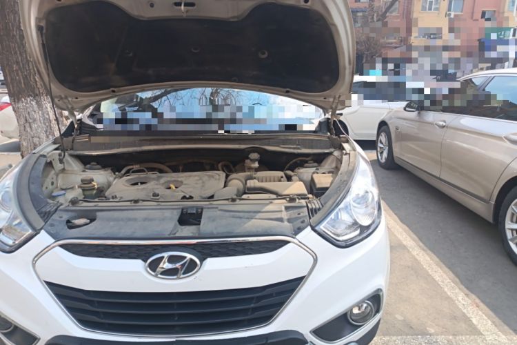 Used Hyundai ix35 2012 2.0L Automatic Two-Wheel Drive Elite Edition GLS Engine Bay Left