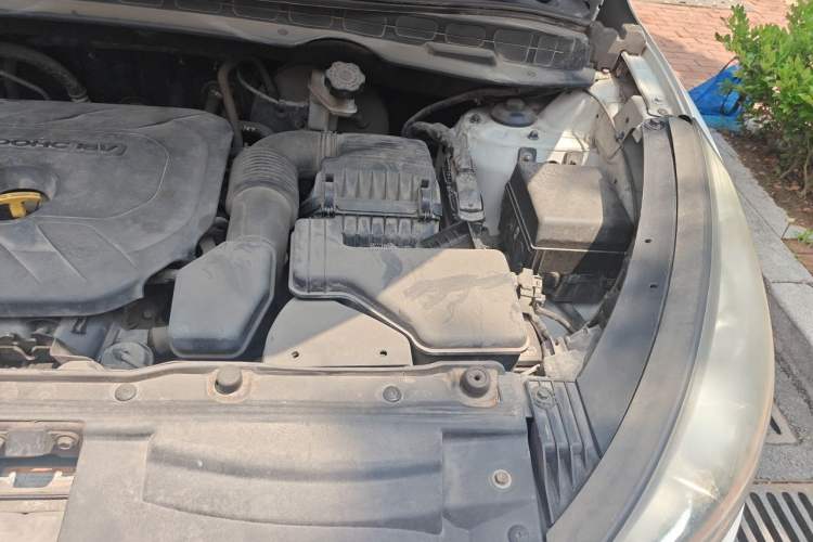 Used Hyundai ix35 2012 2.0L Automatic Two-Wheel Drive Elite Edition GLS Engine Bay Left